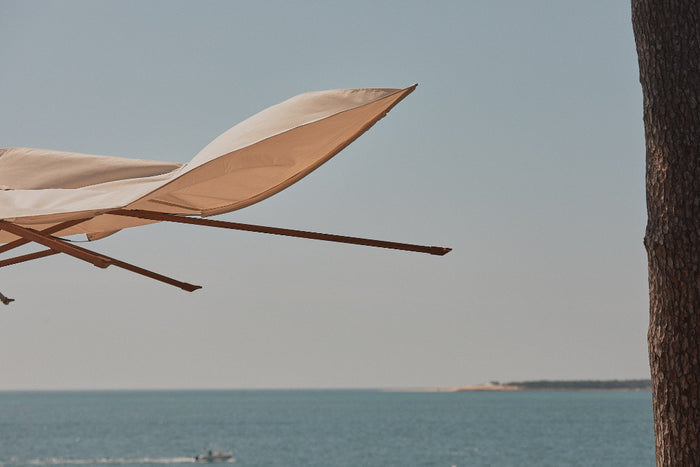 <p>La única sombrilla que se adapta al viento.</p>